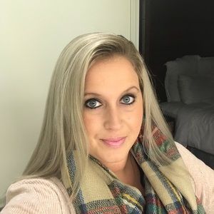 Meet your Posher, Allison